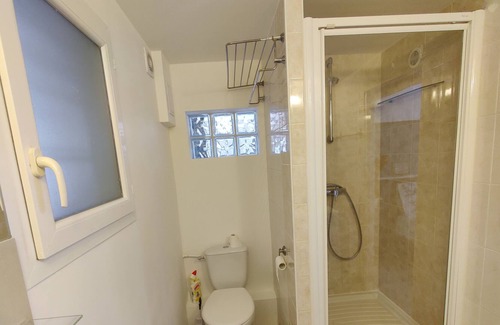 Poissy Apartamento | F2 + private parking, 5 people Netflix