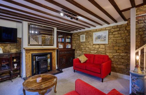 Avon Dassett Casa | Fab 2 Bed Cotswolds Cottage with Private Courtyard