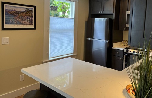 Sausalito Cabaña | FAB VIEWS of San Francisco Bay with Spacious Porch!!!