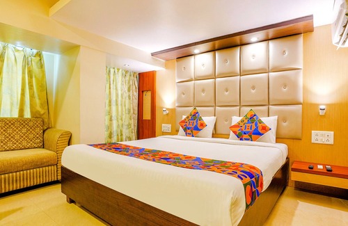 Nerul Hotel | Fabexpress Aishwarya Residency