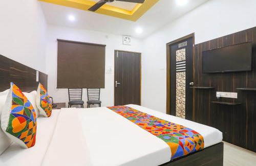 Lanka Hotel | FabExpress Banarasi Kothi