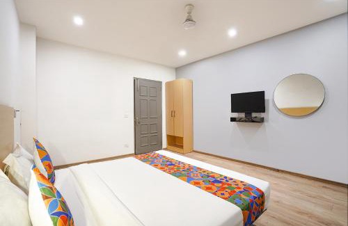 Baraula Hotel | FabExpress Royale 49