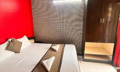 Faridabad Hotel | FabHotel Grand Highway