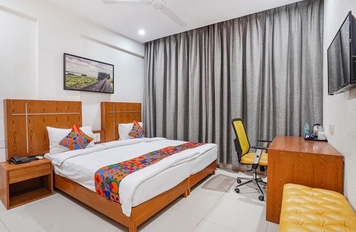 Brookefield Hotel | Fabhotel Northern Suites