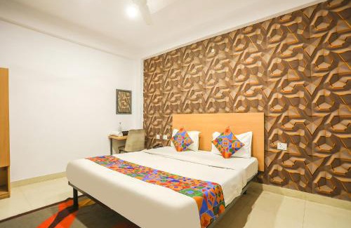 Allahabad Hotel | FabHotel Pranjul Inn