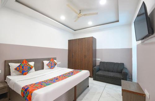 Rohini Hotel | FabHotel Shaagun and Banquets