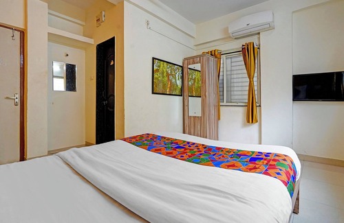 Kharadi Hotel | Fabhotel The Digamber Inn