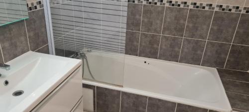 Bellevue - Le Mont - La Jomayere Apartamento | Fabuleux t3 refait à neuf avec cour intérieure