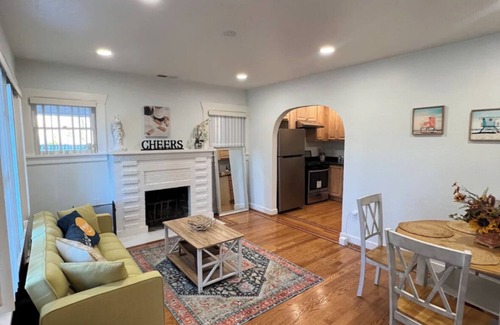 East Palo Alto Casa | Fabulous 2-bedroom house with WiFi in East Palo Alto