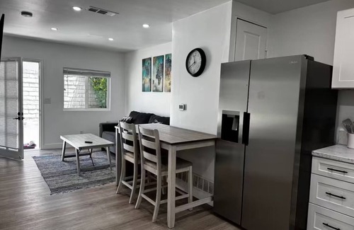 Porter Ranch Casa | Fabulous 2-bedroom house in Los Angeles