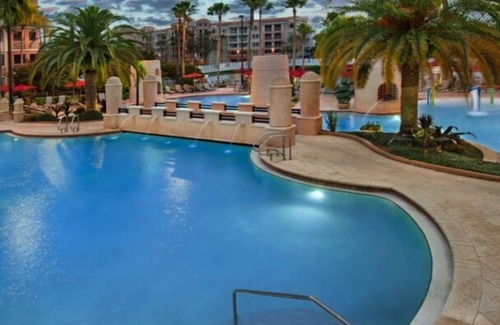 Williamsburg Villa | Fabuloso alquiler de 2 noches en el resort Marriott de clase mundial cerca de Disney.