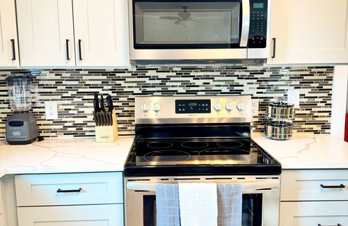 Riverside Casa | Fabulous 3 Bedroom Home Great option for a Family vacation Near SA Downtown