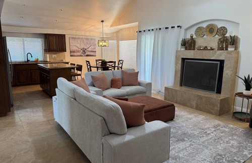 Paradise Valley Village Casa | Fabulous 4-bedroom house with pool in Scottsdale
