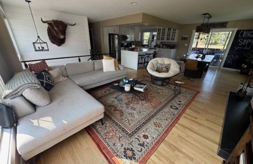 Orchard Homes Casa | Fabulous 5-bedroom house with AC in charming Missoula