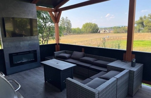 Orchard Homes Casa | Fabulous 5-bedroom house with AC in charming Missoula