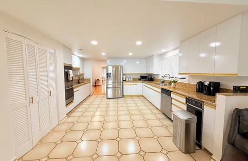 Del Mar Heights Casa | Fabulous 6-bedroom house in Del Mar with Ocean View!