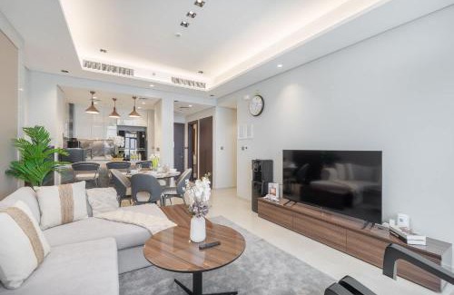 Business Bay Apartamento | Fabulous and Spacious 2BR in Nobles Tower