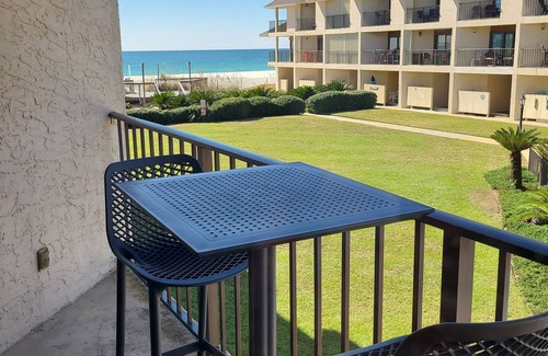 Gulf Shores Casa | Fabulous beach-front townhome, w/ pool, 2 balconies