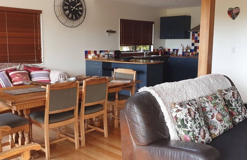 Opua Casa | Fabulosa y cómoda casa de 5 dormitorios lejos del hogar
