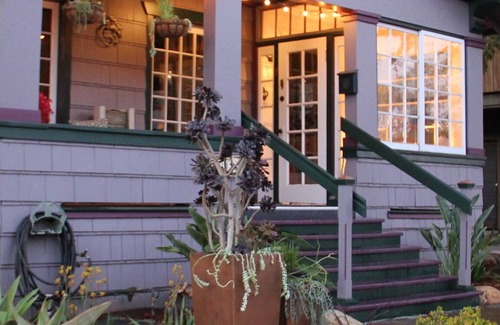 Oak Park Casa | Fabulous Downtown Living, 1 BR / 1 BA