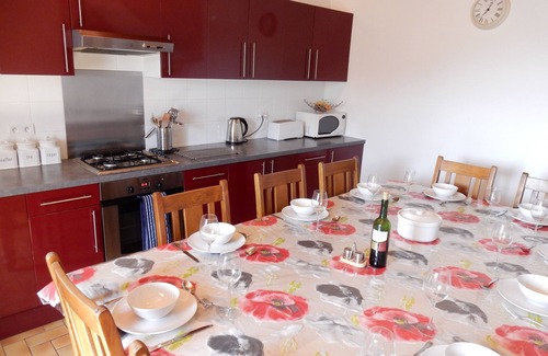Lanrivain Otro | Fabulosa granja y casa rural con piscina y sala de juegos. EXCELENTE PARA GRUPOS FAMILIARES MÁS GRANDES