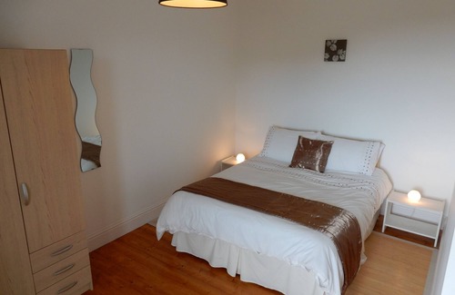 Lanrivain Otro | Fabulosa granja y casa rural con piscina y sala de juegos. EXCELENTE PARA GRUPOS FAMILIARES MÁS GRANDES
