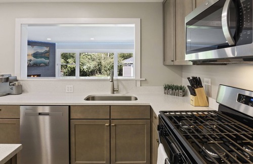 Flossmoor Casa | Fabulous Flossmoor - 4 BRs