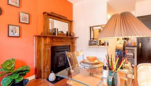Central Park North Apartamento | Fabulous Fully Furnished Studio Minutes From Times Square!