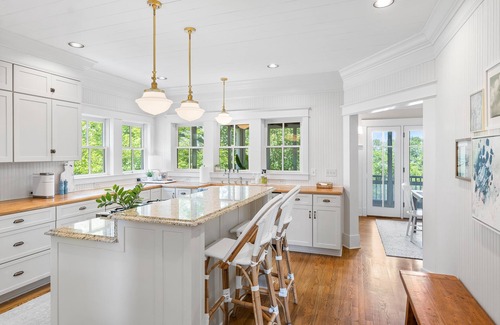 Markesan Casa | Fabulous Home with direct lake access