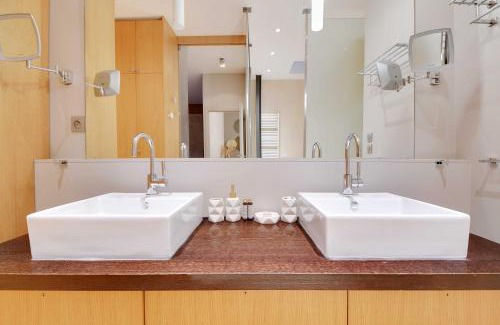 Ternes Casa | Fabulous House - a Gem in Chic Western Paris
