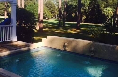 Moss Creek Casa | ¡Fabuloso! Enorme casa de 5 habitaciones / 5 baños Moss Creek Home, IGPool, vistas al golf, admite mascotas