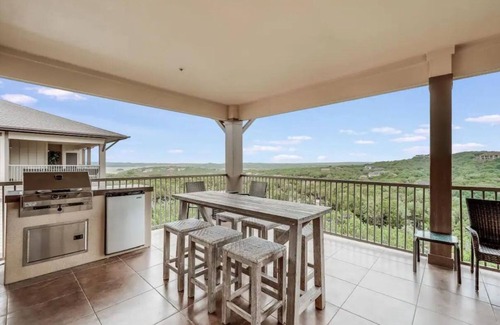Northshore On Lake Travis Condominio | Fabulous lake view lake view in Texas hill country your getaway awaits.