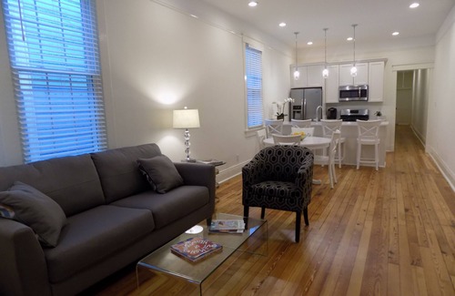 Uptown Historic District Apartamento | Una ubicación fabulosa en la calle Magazine!