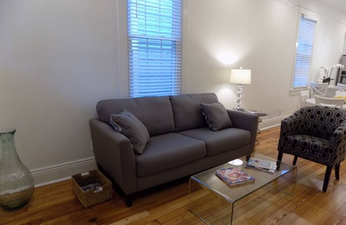 Uptown Historic District Apartamento | Una ubicación fabulosa en la calle Magazine!