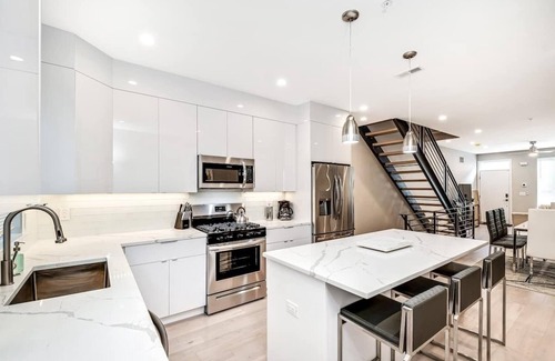 Point Breeze Casa | Fabulous Open Concept 4Bedroom w/RoofDeck! Sleep10