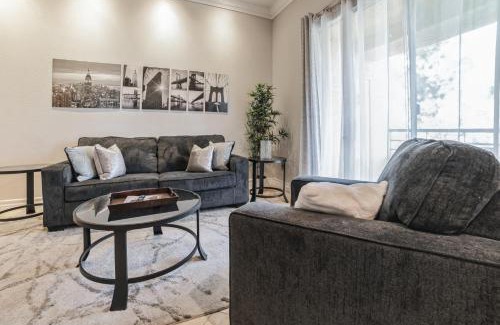 Las Vegas Apartamento | Fabulous Penthouse Apartment LAS VEGAS Strip view with resort amenities! 5 min walk to main attractions! ONLY LONG TERM RENTALS min 30 nights!