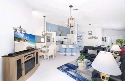 Lake Berkley Casa | Fabulous, Quiet Family Resort Vacation Home, South Facing Pool, Disney, SeaWorld