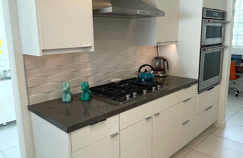 Indian Canyon Casa | Fabulous Remodeled Mid-Century Townhouse in South Palm Springs!