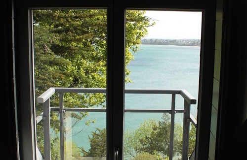 Saint-Cast-le-Guildo Villa | Villa fabulosa con vistas al mar, Escallier privada en una playa ...