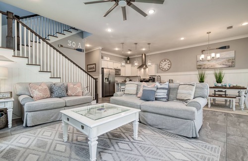Lakeside at Blue Mountain Beach Casa | Fabulous Vacation Beach Home in Lakeside!