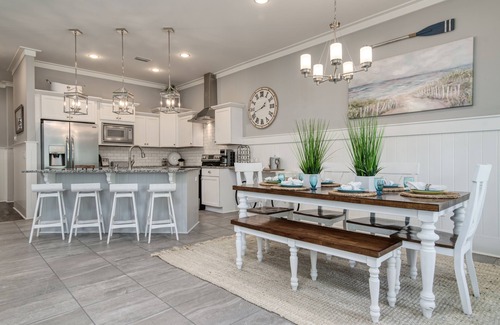 Lakeside at Blue Mountain Beach Casa | Fabulous Vacation Beach Home in Lakeside!