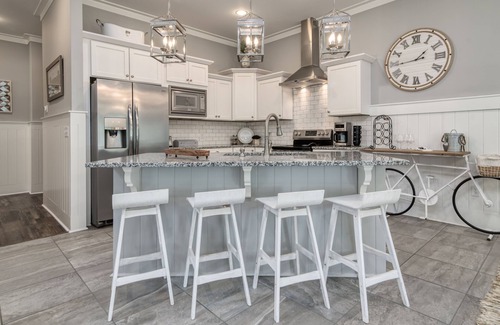 Lakeside at Blue Mountain Beach Casa | Fabulous Vacation Beach Home in Lakeside!