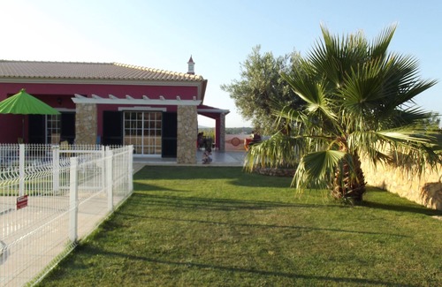 Silves Villa | Fabulous villa, quiet place, Swimming pool, BBQ,Ac, WiFi.