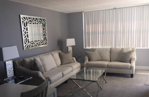 Casa del Mar Condominio | FABULOUS WATERFRONT CONDO WITH PENTHOUSE VIEW!