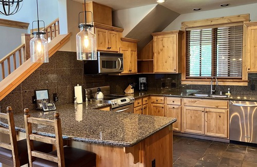 Truckee Casa | Fabulous Winter/Summer Resort Townhome in Tahoe