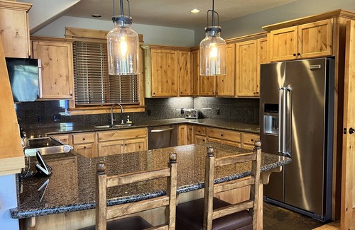 Truckee Casa | Fabulous Winter/Summer Resort Townhome in Tahoe