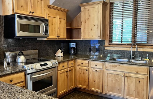 Truckee Casa | Fabulous Winter/Summer Resort Townhome in Tahoe