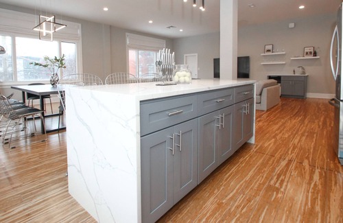 Powelton Village Casa | Fabulously Bright Loft/A+ Location/4B+3.5B/Sleep13 + Garage parking 1 car.