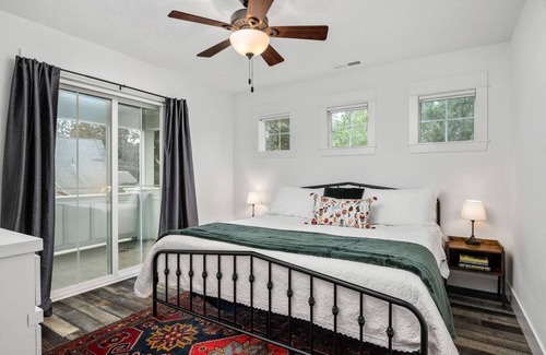 Carlton Casa | Summer Sale! Book now and Save!