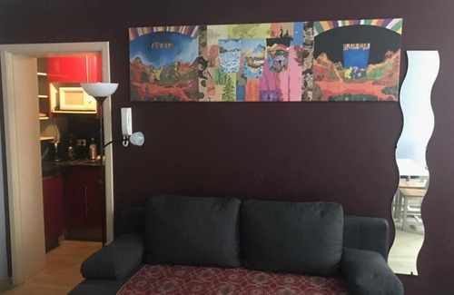 Upper Town Apartamento | Frente al Parlamento Europeo, hermoso apartamento